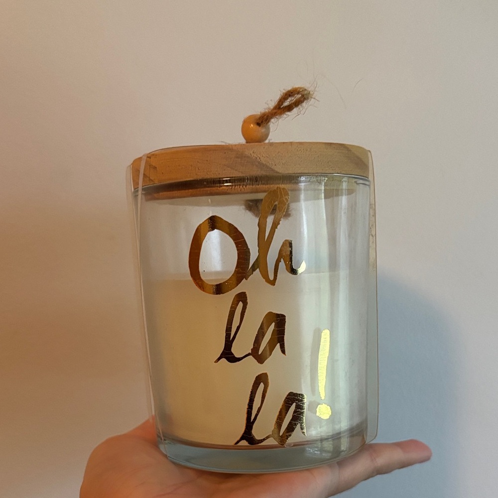 Oh La La Scented with Wooden Lid